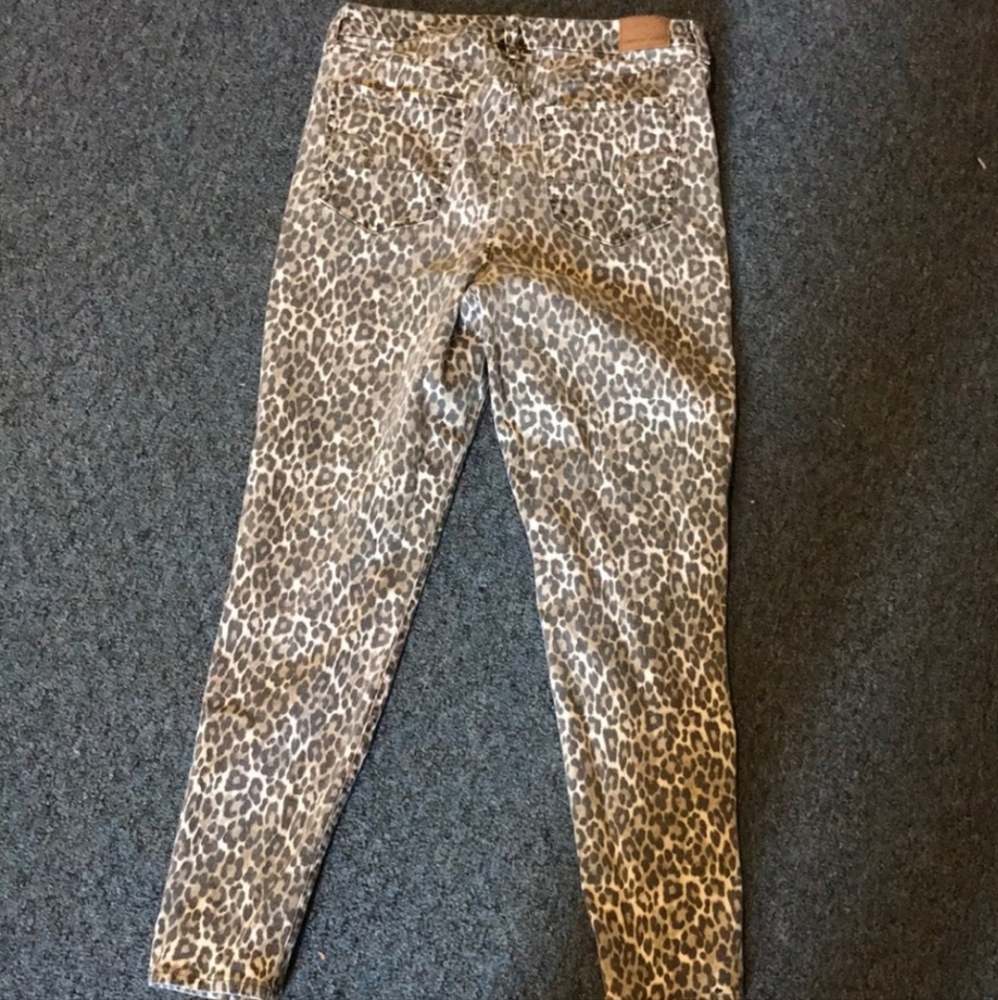 American eagle cheetah jegging